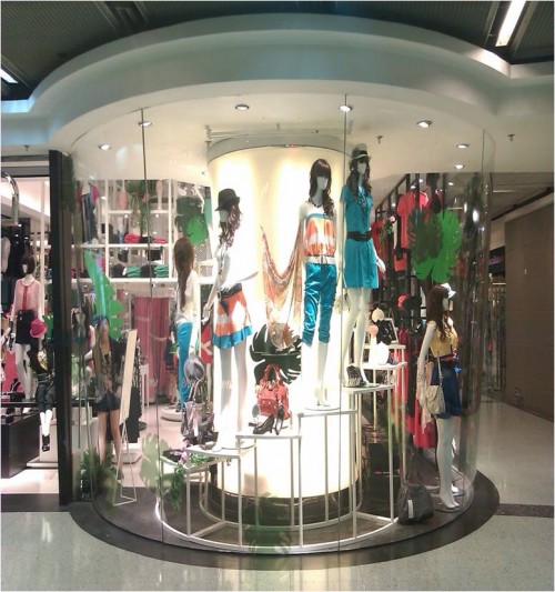 依妙女装店铺展示