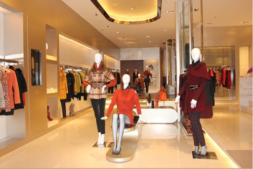 莱芙.艾迪儿女装店铺展示