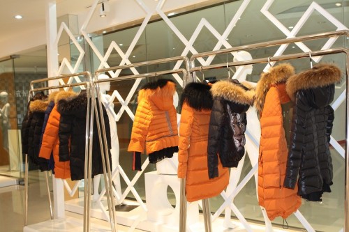 法思琳女装店铺展示