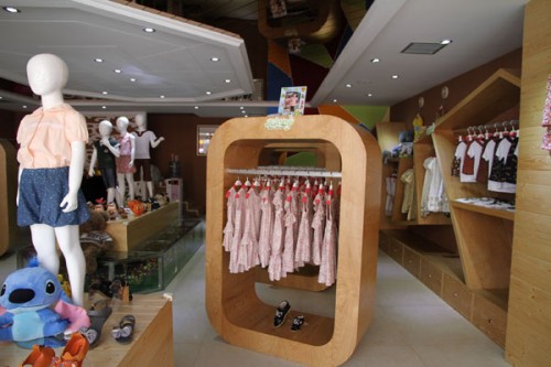 巧克布布童装店铺形象