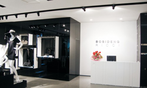 瑞琦女装店铺展示