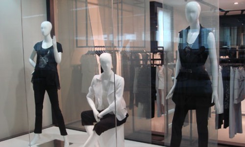 瑞琦女装店铺展示