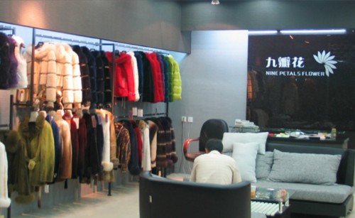 九瓣花女装店铺形象