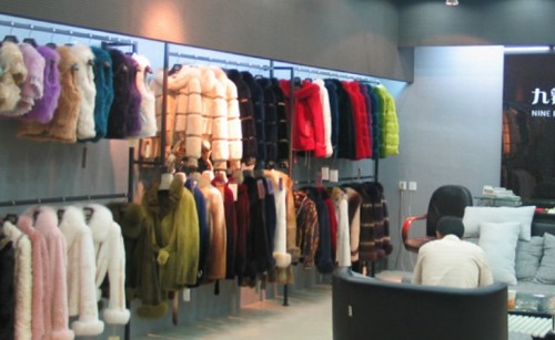 九瓣花女装店铺形象