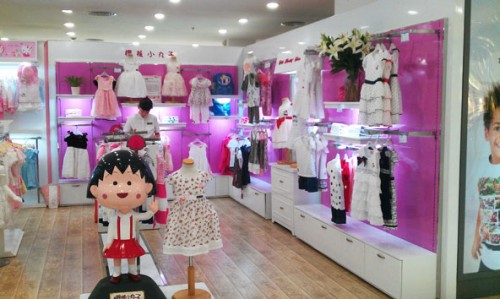 樱桃小丸子童装店铺展示