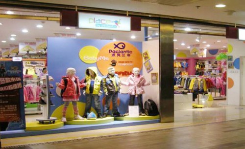 派克兰帝童装店铺展示