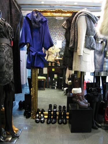 TRYMEBYMOON女装店铺展示