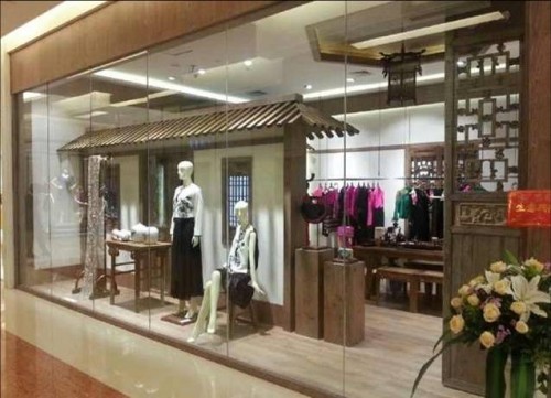 吉祥斋女装店铺展示