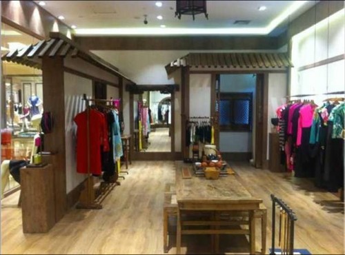 吉祥斋女装店铺展示