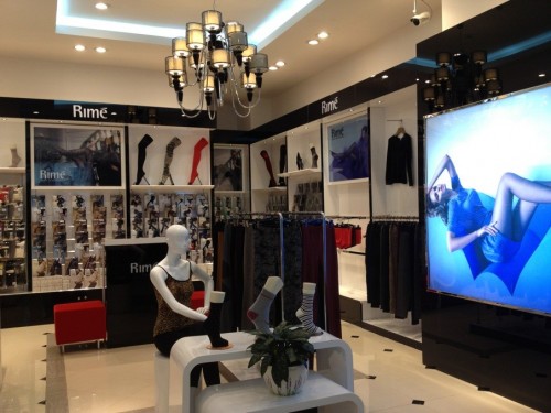 韵魅内衣店铺展示