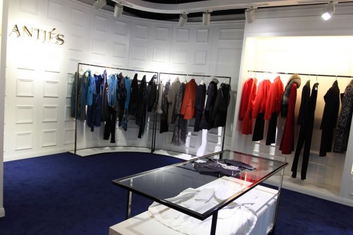 ANTIES女装店铺展示