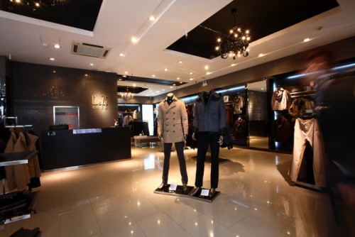 格度佐致男装店铺展示