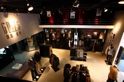 格度佐致男装店铺展示