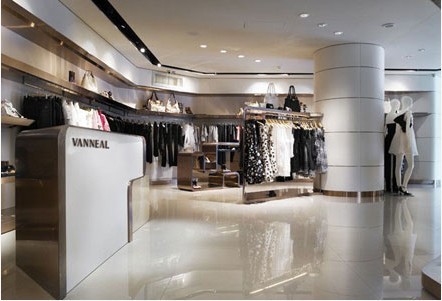 欧斯语女装店铺展示