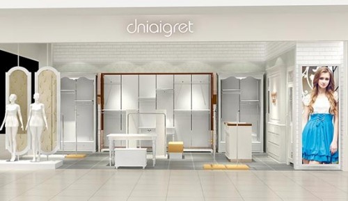 丹妮鹭女装店铺展示