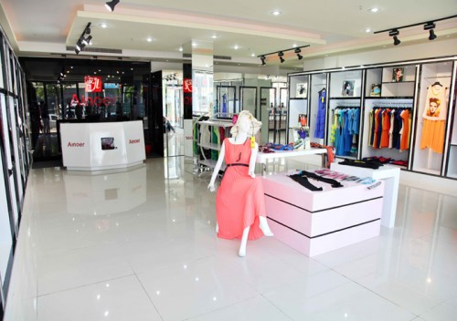 艾诺儿女装店铺形象