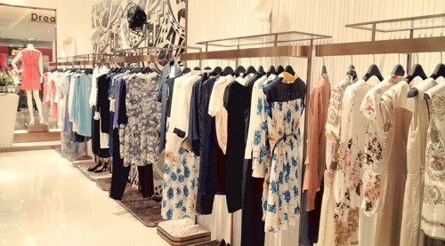 茜纳女装店铺展示