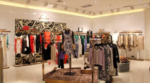 茜纳女装店铺展示