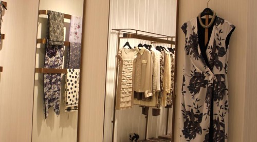 茜纳女装店铺展示