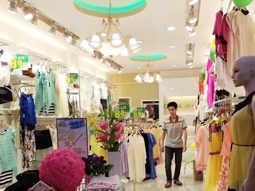 淑女日记女装店铺形象