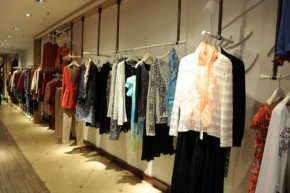 易菲 - YIFINI店铺