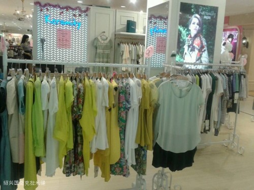 米祖女装店铺展示