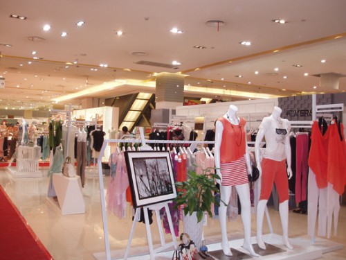 孚2女装店铺形象