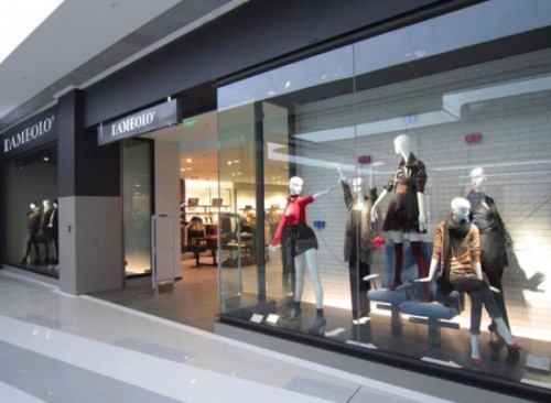 丹比奴女装店铺展示