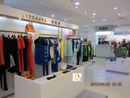 丽登雅女装店铺形象