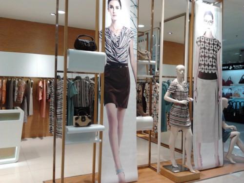 阁兰苏珊女装店铺形象