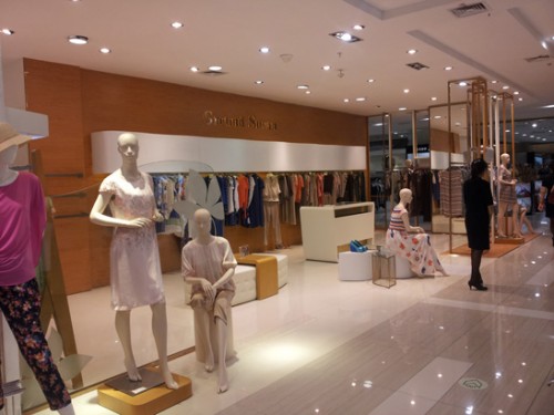 阁兰苏珊女装店铺形象