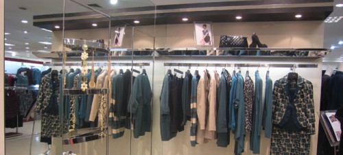 艾西奴女装店铺形象