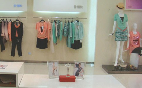 艾西奴女装店铺形象