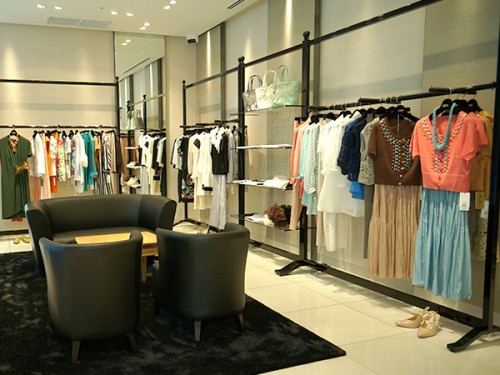 花井幸子女装店铺形象