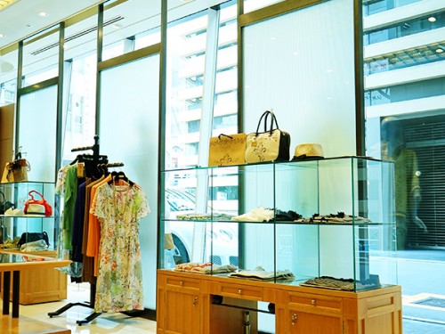 花井幸子女装店铺形象