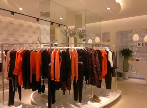 似水年华女装店铺展示