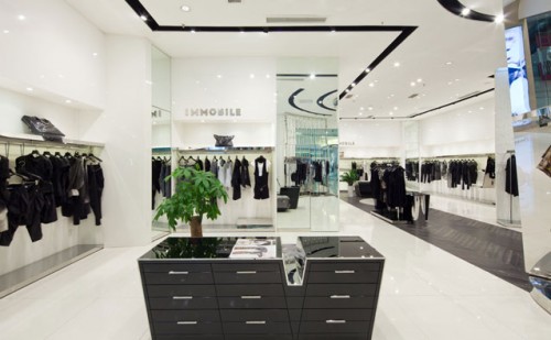 尹默IMMOBILE店铺展示