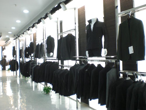 另一面休闲装店铺展示