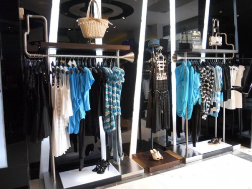 千细女装店铺形象