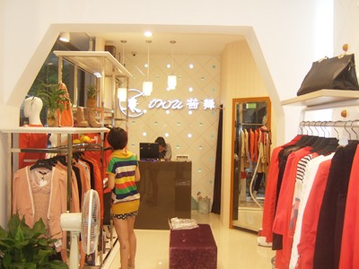 茜舞女装店铺展示