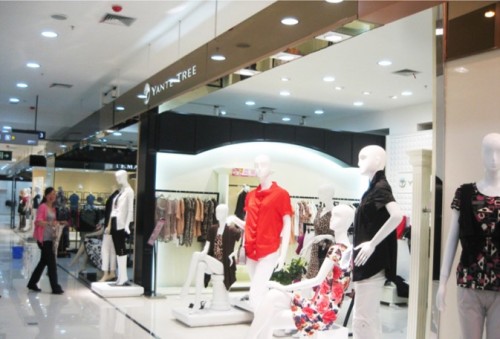 曾凤飞女装店铺形象