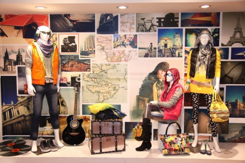 彬伊奴休闲装店铺形象