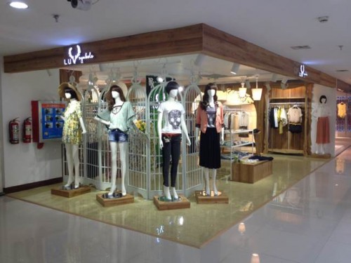 LUV女装店铺展示