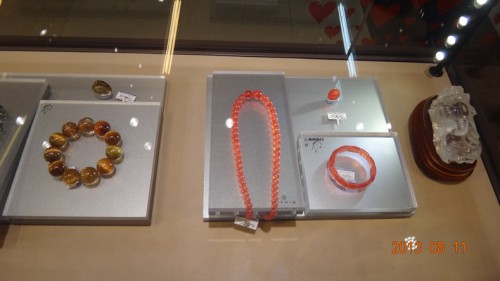 晶石灵饰品店铺形象