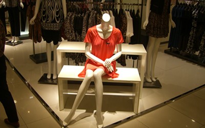 Rofomon女装店铺展示