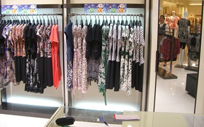 Rofomon女装店铺展示