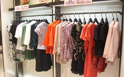 Rofomon女装店铺形象