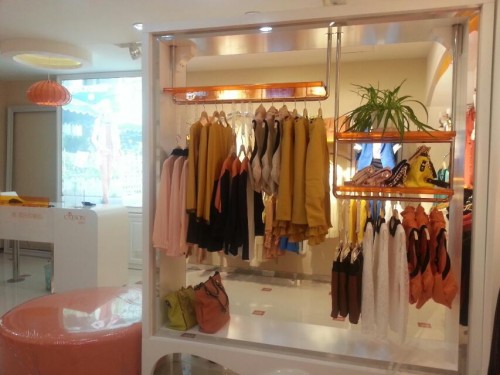 珈丽萱女装店铺展示