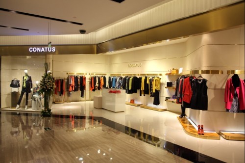 CONATUS女装店铺展示