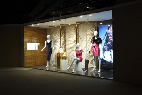 CONATUS女装店铺展示